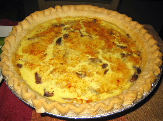 Quiche tradicional de hongos salados