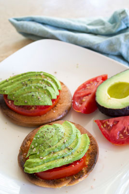 Receta de desayuno cetogénico: tostada de aguacate en la nube