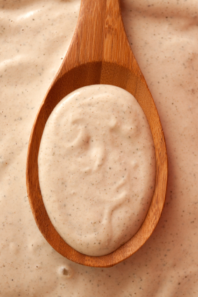 Receta de salsa de tahini de raíz de apio apta para IBS