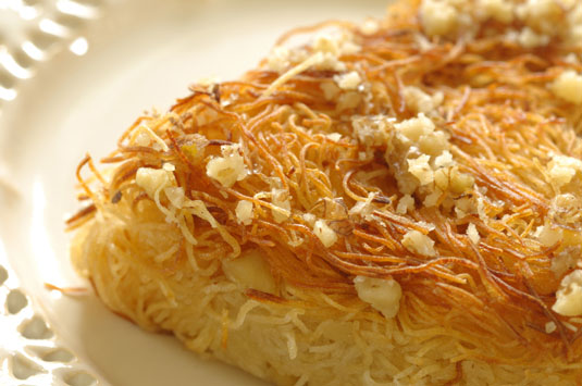 Cómo hacer pasteles simulados de nueces kataifi