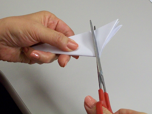 Cómo hacer un copo de nieve de papel de ocho puntas
