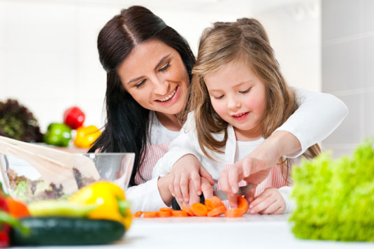 10 estrategias para enseñar a los niños hábitos alimenticios saludables