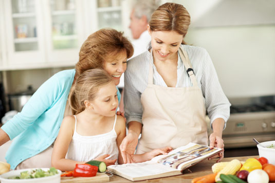 10 estrategias para enseñar a los niños hábitos alimenticios saludables