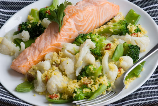 Cómo la dieta mediterránea ayuda a controlar el peso